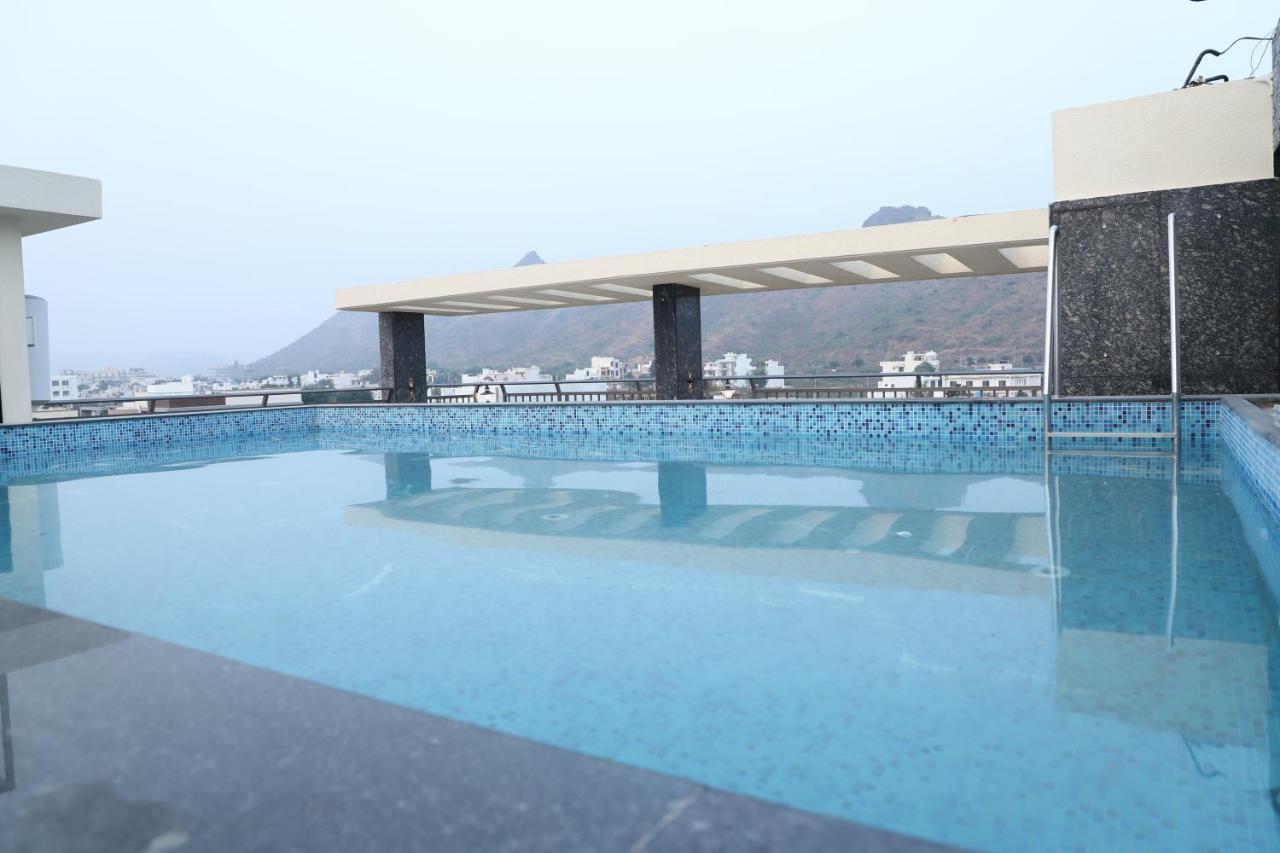 Clover Inn Udaipur Extérieur photo