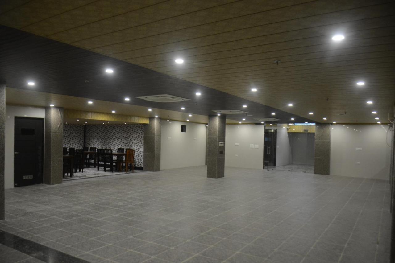 Clover Inn Udaipur Extérieur photo